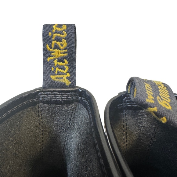 Dr. Martens 1460 Black Leather Combat Boots Women’s 7/EU 38  Classic 8-Eye Style - Picture 11 of 15